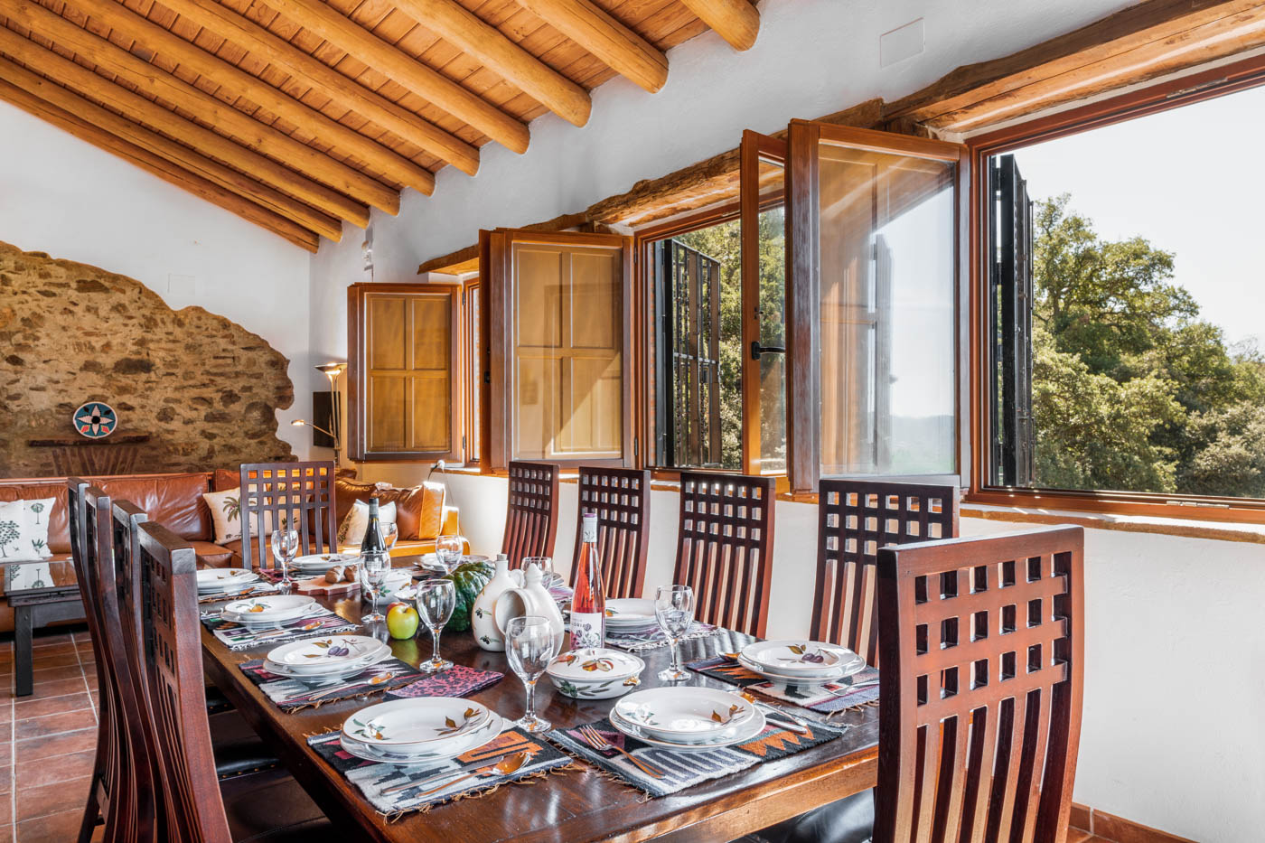 Meals enjoying the forests